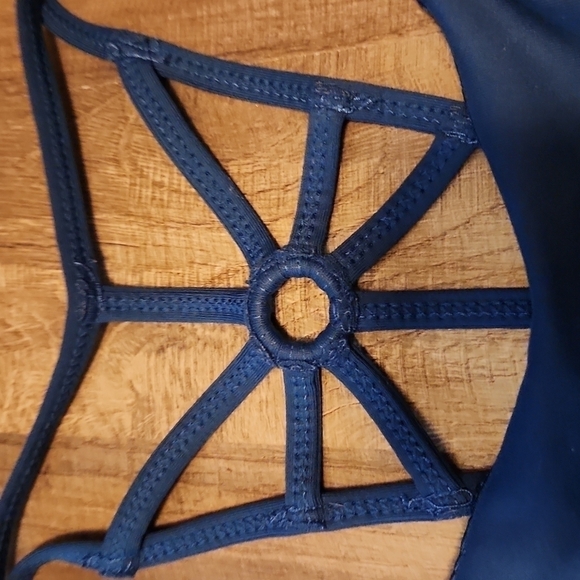 SPORTS Bra Size Medium Back Design Blue in color - Picture 2 of 3